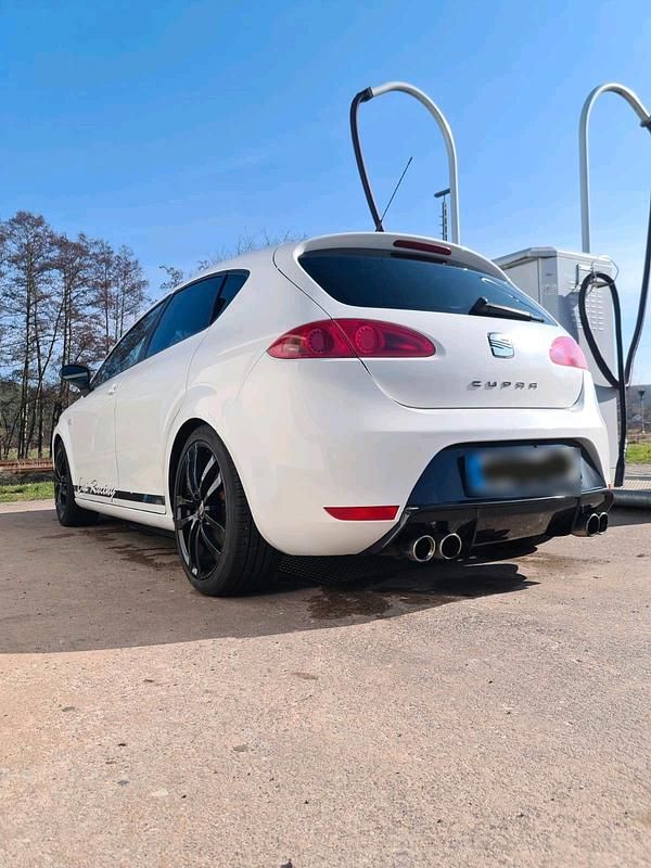 Gebraucht Seat Leon CUPRA 241 PS (177 kW) 2007 Weiß Kleinwagen