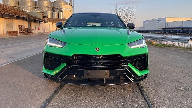 Gebraucht Lamborghini Urus 666 PS (489 kW) 2024 Grün SUV