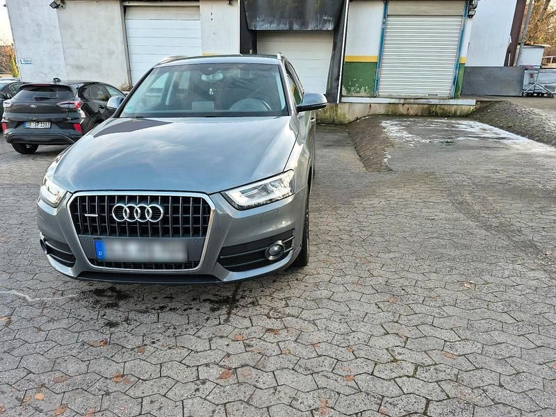 Grau Gebraucht 2015 Audi Q3 S-Line SUV | 15.799 € (Fairer Preis) - Bild 1/4