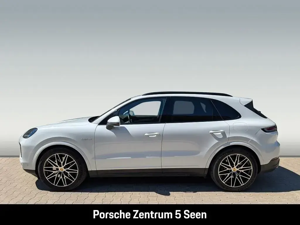 Gebraucht Porsche Cayenne E-Hybrid 470 PS (345 kW) 2024 Weiß SUV