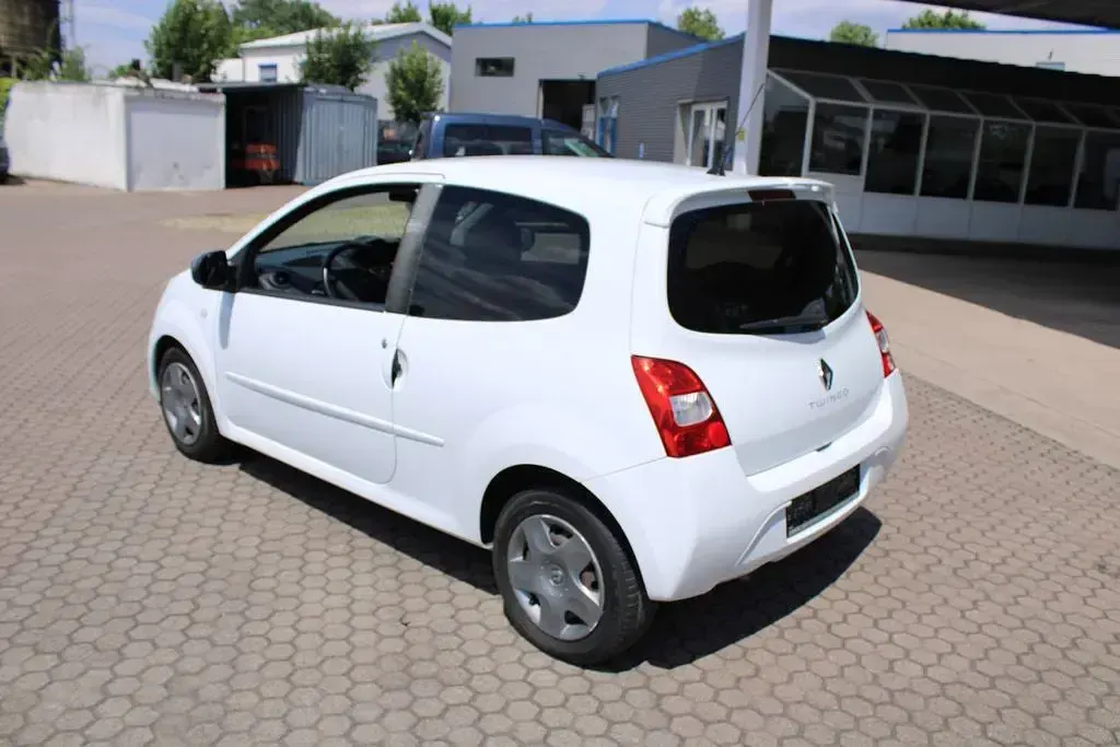 Gebraucht Renault Twingo Night&Day 75 PS (55 kW) 2012 Weiß Kleinwagen