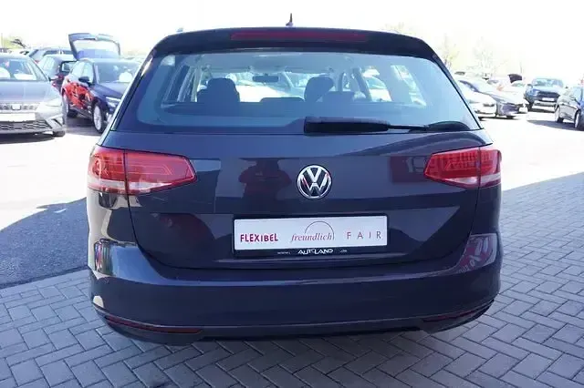 Używany VW Passat Trendline 150 KM (110 kW) 2018 Szary Kombi
