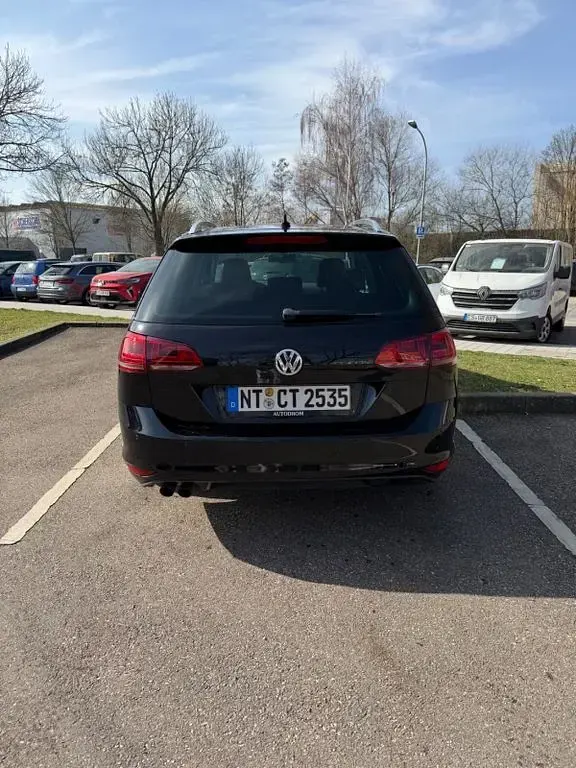 Gebraucht VW Golf VII Highline 140 PS (102 kW) 2014 Schwarz Kombi