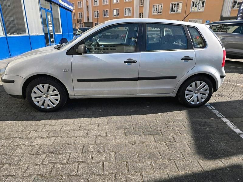 Gebraucht VW Polo 75 PS (55 kW) 2003 Silber Kleinwagen