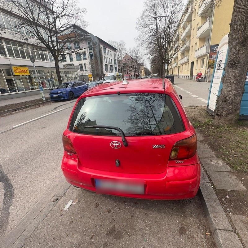 Gebraucht Toyota Yaris 68 PS (50 kW) 2003 Rot Kleinwagen