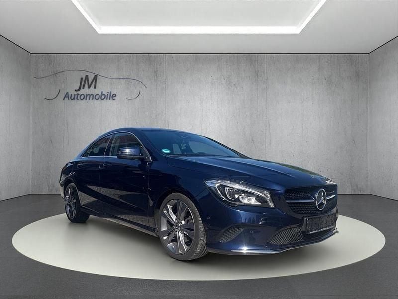Cavansitblau Gebraucht 2018 Mercedes CLA220 Limousine | 19.290 € (Fairer Preis) - Bild 1/4