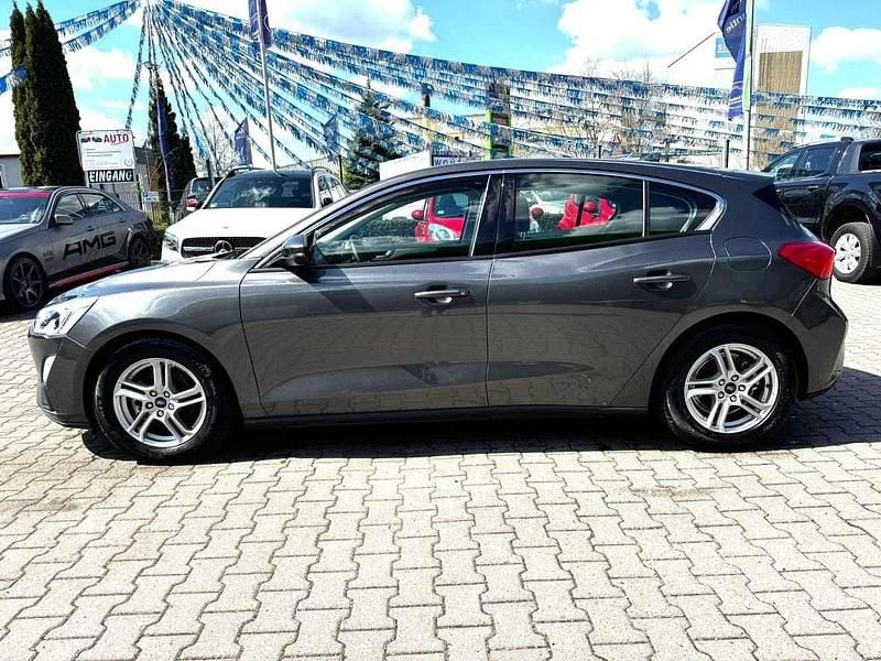 Usata Ford Focus 125 CV (91 kW) 2019 Grigio Berlina