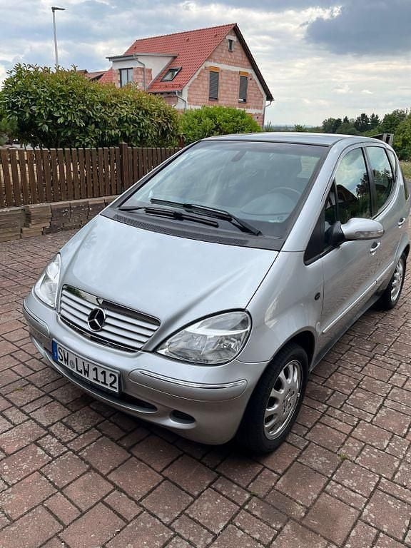 Silber Gebraucht 2004 Mercedes A160 Avantgarde Van / Kleinbus | 2.250 € (Fairer Preis) - Bild 1/4