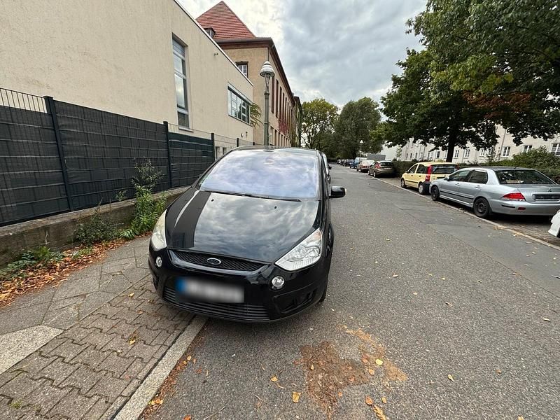 Gebraucht Ford S-MAX S 146 PS (107 kW) 2008 Schwarz Van / Kleinbus
