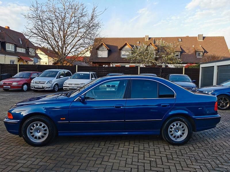 Second-hand BMW 523 170 CP (125 kW) 1998 Albastru Berlinǎ