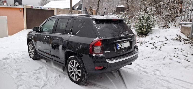 Gebraucht Jeep Compass 163 PS (119 kW) 2013 Schwarz SUV
