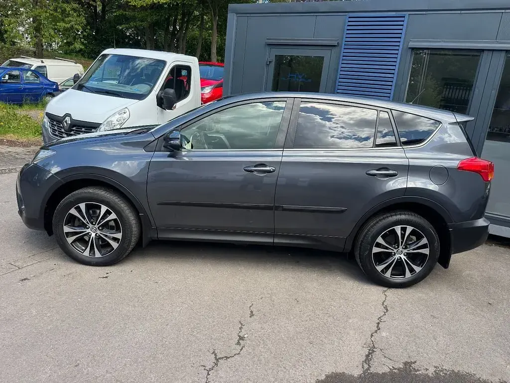 Gebraucht Toyota RAV4 Edition 150 PS (110 kW) 2014 Grau SUV