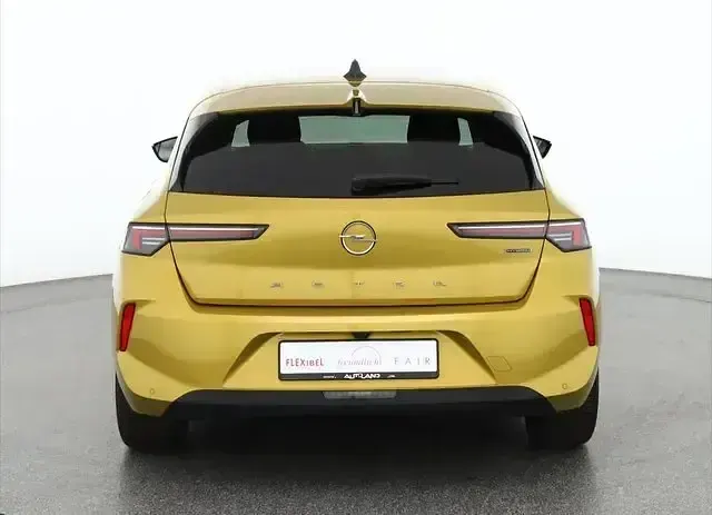 Gebraucht Opel Astra Business 181 PS (133 kW) 2022 Kult gelb Kleinwagen