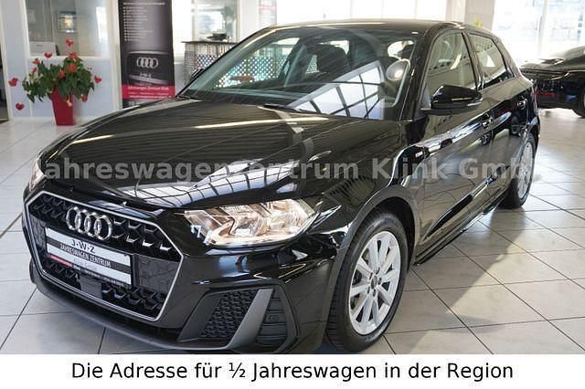 Weiß Gebraucht 2024 Audi A1 Sportback S-Line Kleinwagen | 23.990 € (Guter Preis) - Bild 1/4