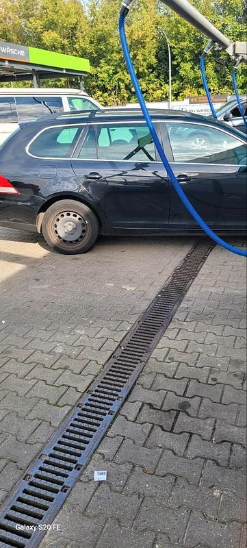 Schwarz Gebraucht 2009 VW Golf VI Kombi | 1.500 € - Bild 1/4