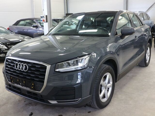 Nanograu metallic Gebraucht 2019 Audi Q2 Basis SUV | 18.900 € (Fairer Preis) - Bild 1/4