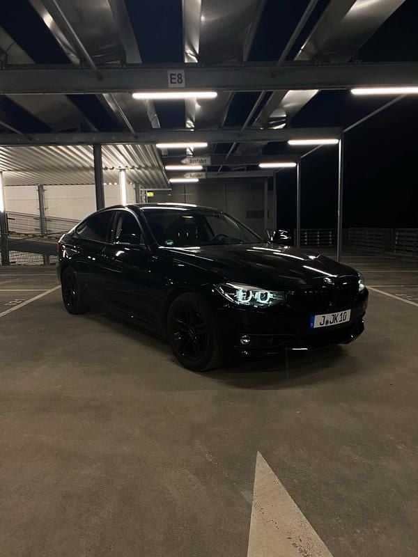Schwarz Gebraucht 2019 BMW 320 Gran Turismo Limousine | 17.350 € (Superpreis) - Bild 1/4