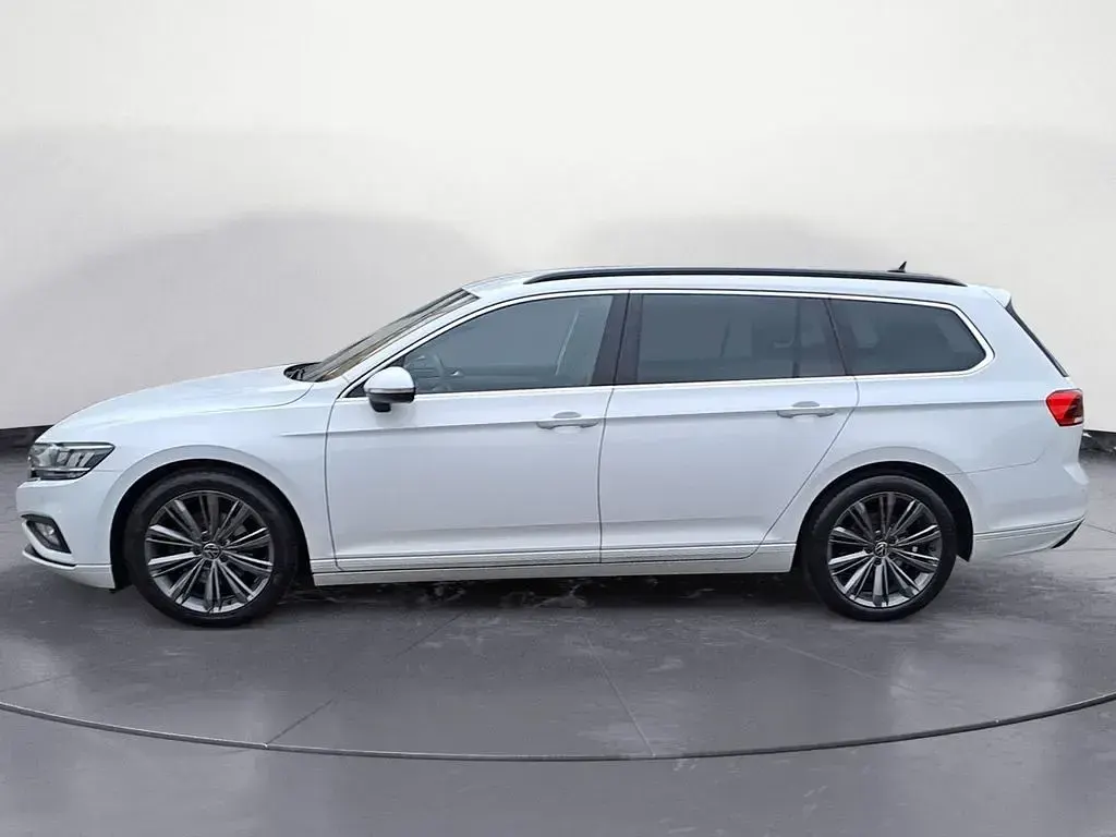 Gebraucht VW Passat Business 200 PS (147 kW) 2023 Weiß Kombi