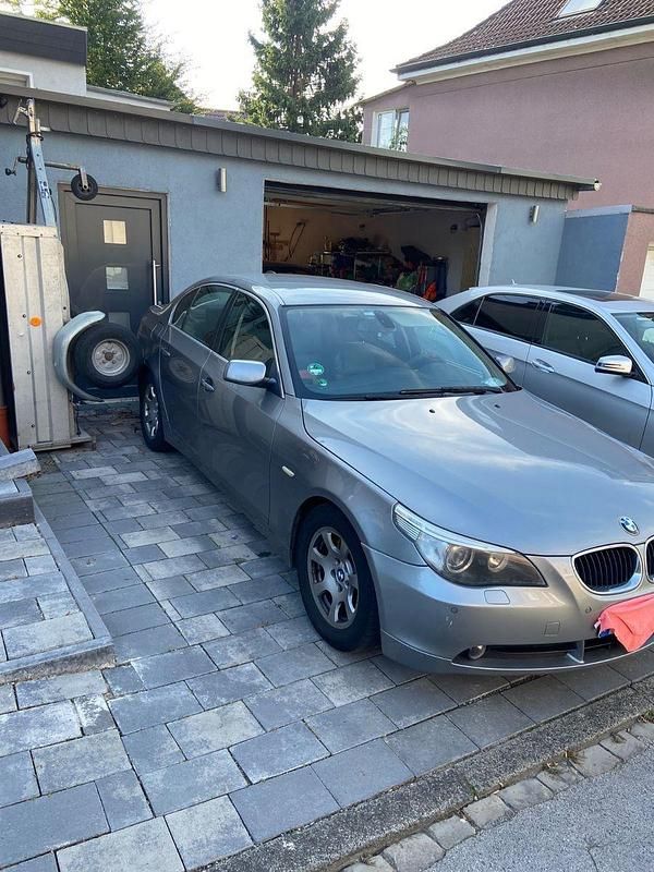 Second-hand BMW 520 170 CP (125 kW) 2004 Gri Berlinǎ