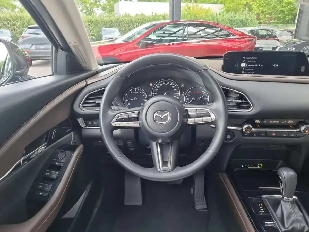 Używany Mazda CX-30 Selection 179 KM (131 kW) 2020 Srebrny SUV