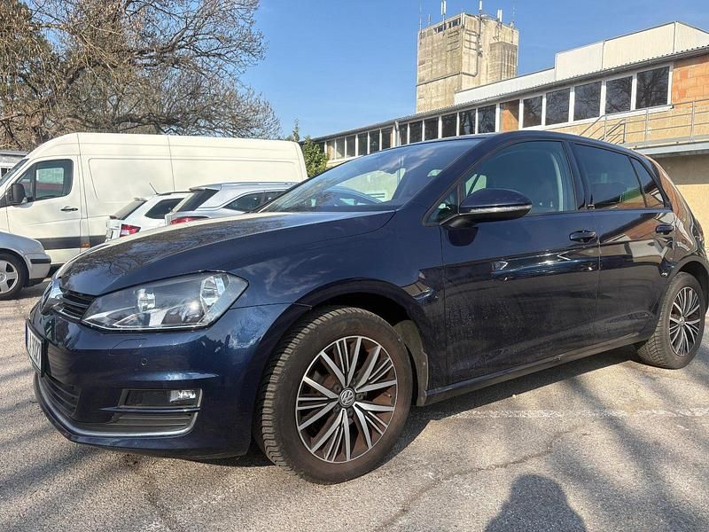 Gebraucht VW Golf VII 110 PS (80 kW) 2016 Blau Kleinwagen