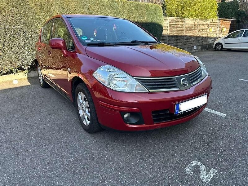 Gebraucht 2010 Nissan Tiida Acenta Limousine | 5.000 € (Teuer) - Bild 1/4