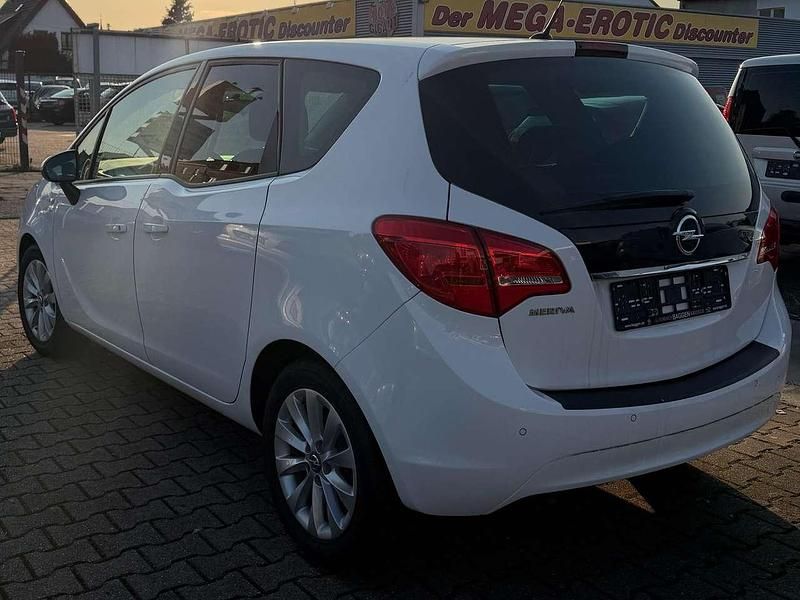 Gebraucht Opel Meriva drive 101 PS (74 kW) 2016 Schneeweiss/summitwhite/arctic Van / Kleinbus