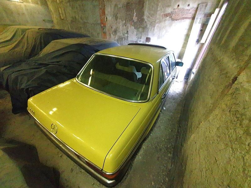 Gebraucht Mercedes 230 109 PS (80 kW) 1978 Gelb Limousine