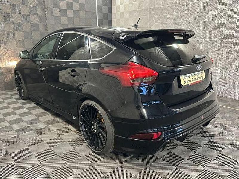 Gebraucht Ford Focus ST 250 PS (183 kW) 2016 Schwarz Limousine