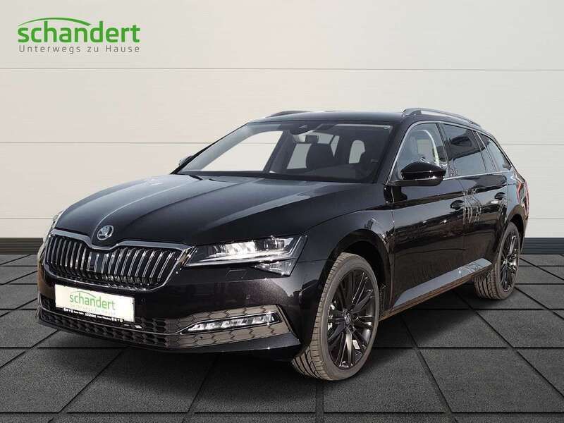 Schwarzmagicperleffekt (schwarz) metallic Gebraucht 2024 Skoda Superb Style Kombi | 41.440 € (Etwas zu teuer) - Bild 1/4