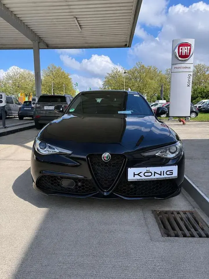 Gebraucht Alfa Romeo Giulia Sprint 200 PS (147 kW) 2023 Colore esterno nero vulcano Limousine