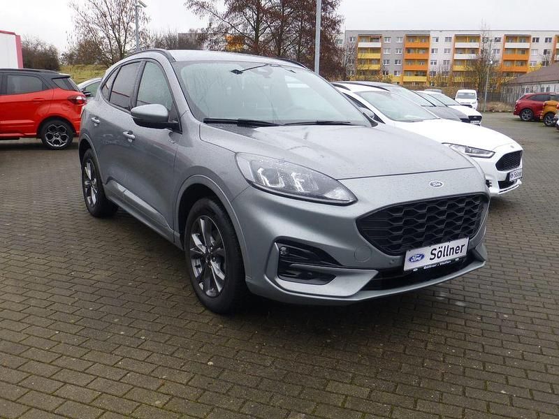 Gebraucht Ford Kuga ST-Line 224 PS (164 kW) 2022 Silber SUV