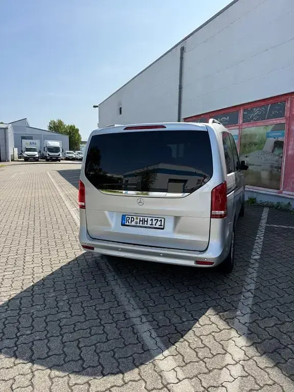Gebraucht Mercedes V220 163 PS (119 kW) 2021 Van / Kleinbus
