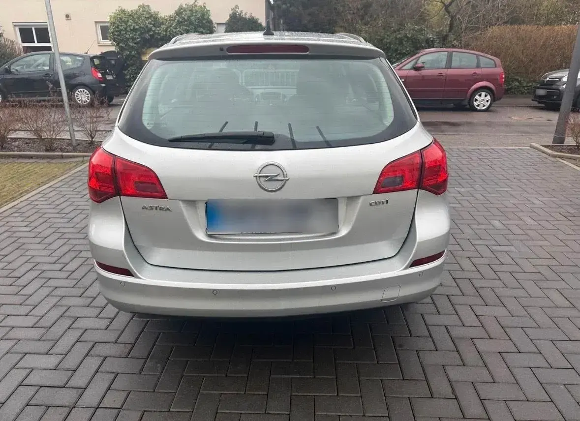 Gebraucht Opel Astra Eco 110 PS (80 kW) 2012 Silber Kombi
