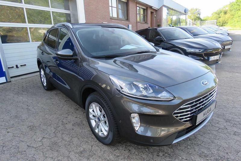 Gebraucht Ford Kuga Titanium 120 PS (88 kW) 2024 Magneticgrau metallic SUV