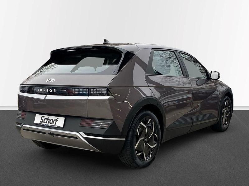 Gebraucht Hyundai Ioniq Basis 125 kW (170 PS) 2022 Grau Kleinwagen