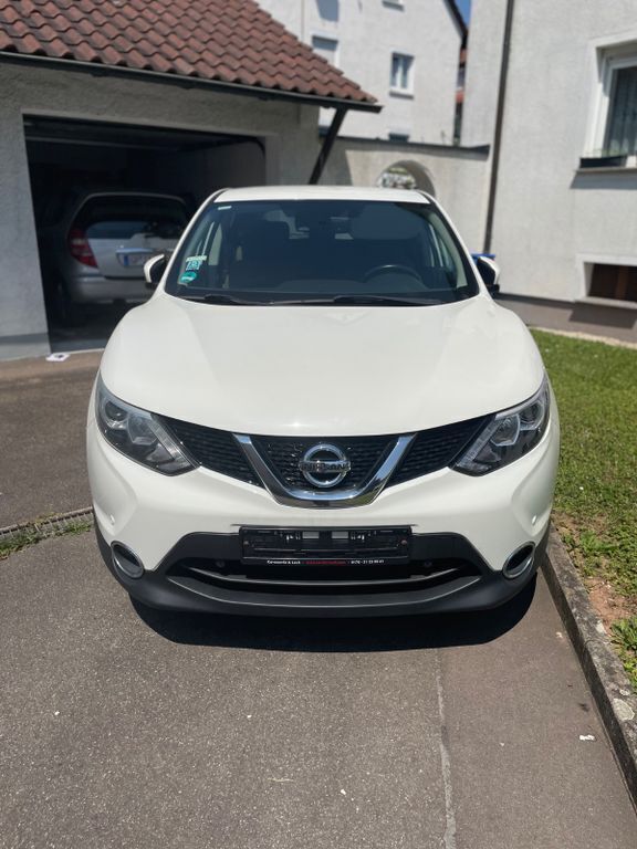 Weiß Gebraucht 2016 Nissan Qashqai N-Vision SUV | 14.250 € (Superpreis) - Bild 1/4