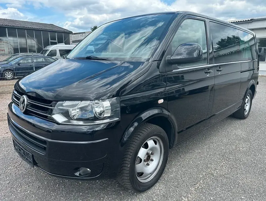 Gebraucht VW Caravelle Comfortline 179 PS (131 kW) 2010 Schwarz Van