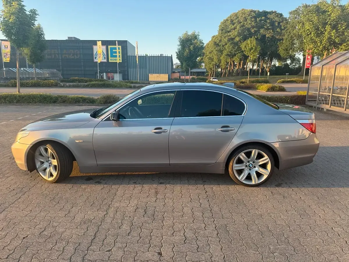Gebraucht BMW 520 177 PS (130 kW) 2004 Silber Limousine
