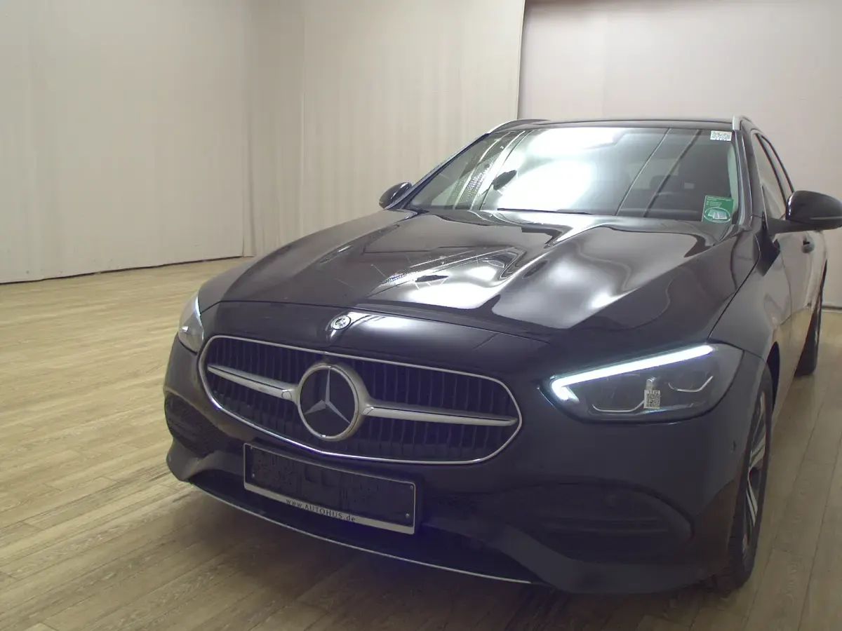 Gebraucht Mercedes C180 Avantgarde 170 PS (125 kW) 2023 Schwarz Kombi