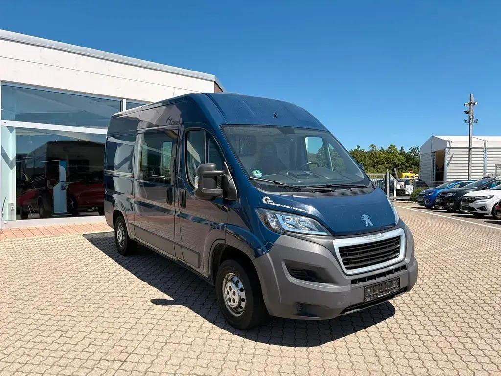 Gebraucht Peugeot Boxer Premium 131 PS (96 kW) 2018 Blau Van