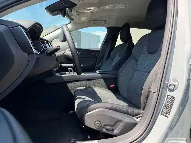 Gebraucht Volvo V60 145 PS (106 kW) 2023 Kombi