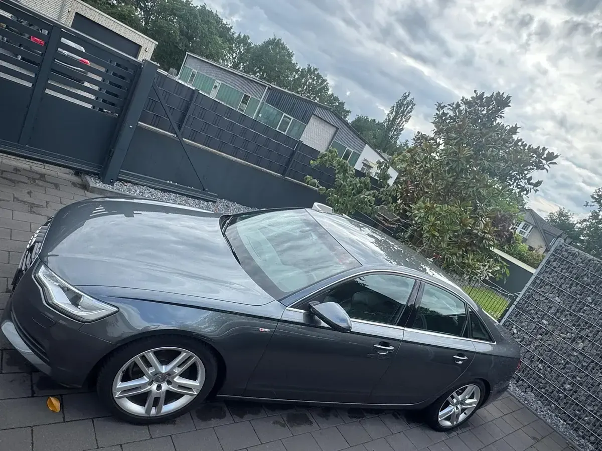 Gebraucht Audi A6 S-Line 180 PS (132 kW) 2012 Grau Limousine