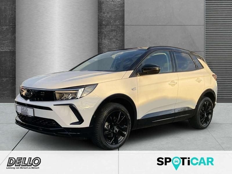 Lack weiss banquise/deckende l Gebraucht 2024 Opel Grandland X GS Line SUV | 23.980 € (Guter Preis) - Bild 1/4