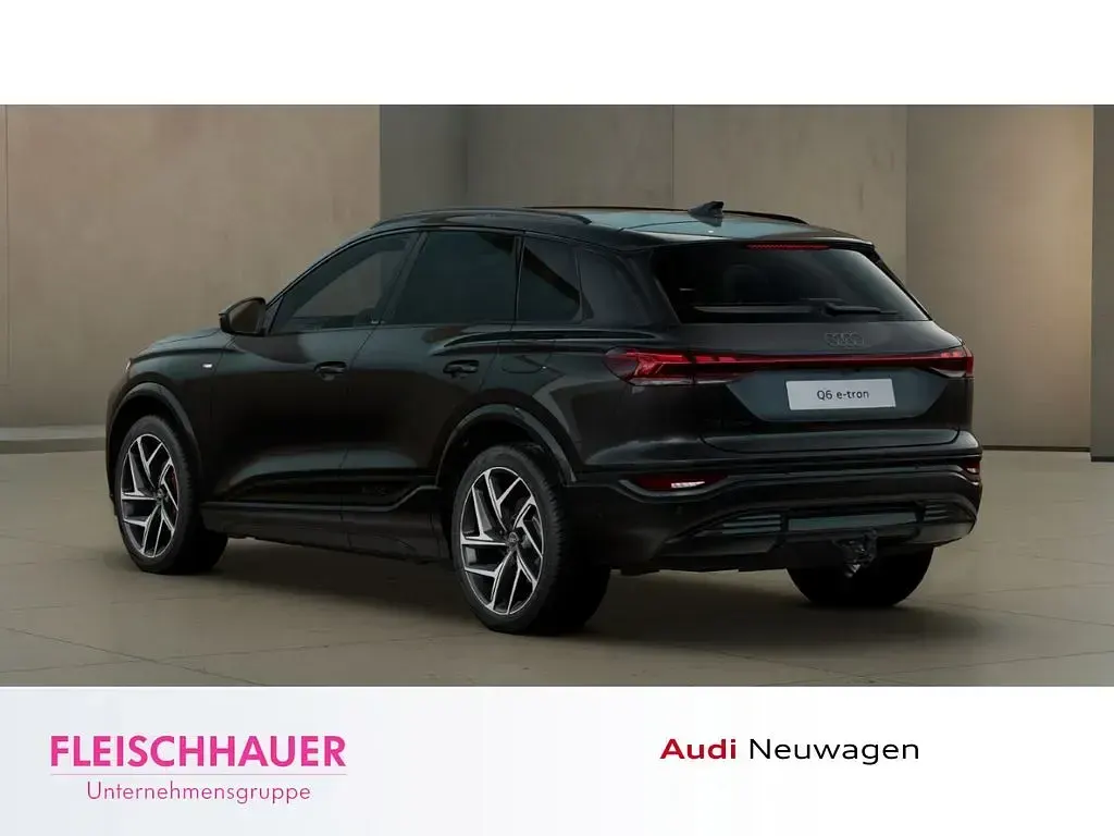 Neu Audi Q6 e-tron Business 225 kW (306 PS) 2026 Schwarz SUV
