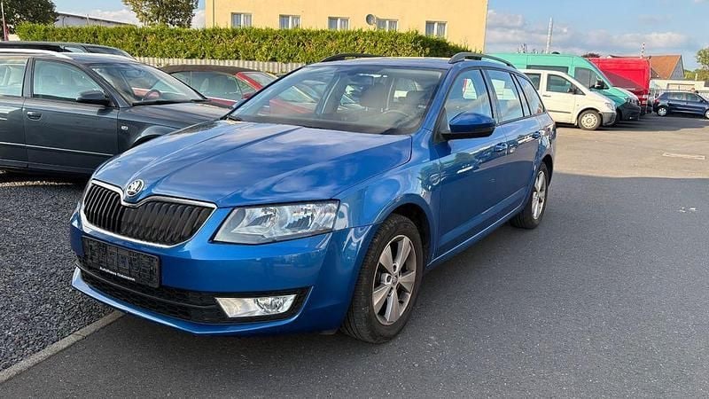 Blau Gebraucht 2015 Skoda Octavia Kombi | 5.999 € (Superpreis) - Bild 1/4