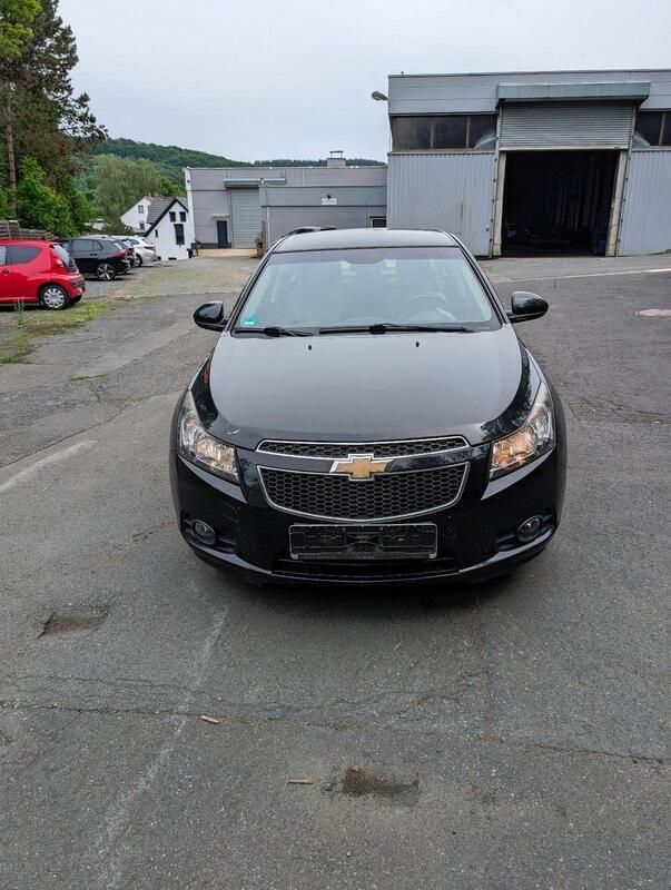 Schwarz Gebraucht 2010 Chevrolet Cruze LS Limousine | 2.300 € (Guter Preis) - Bild 1/4