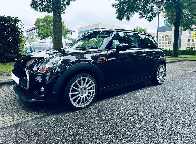 Schwarz Gebraucht 2016 Mini Metropolitan Kleinwagen | 9.990 € - Bild 1/4