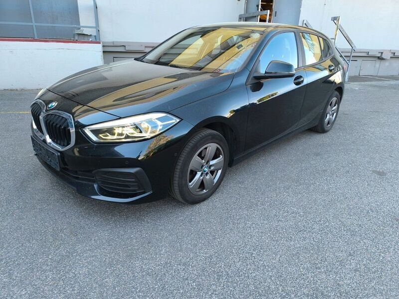 Schwarz Gebraucht 2021 BMW 116 Luxury Line Kleinwagen | 16.100 € (Guter Preis) - Bild 1/4