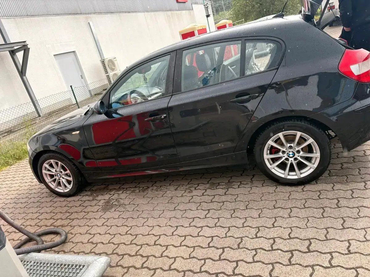 Używany BMW 116 115 KM (84 kW) 2006 Czarny Hatchback